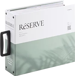 Bìa sách mẫu giấy dán tường Reserve của Sangetsu, nền trắng và xanh lá nhạt